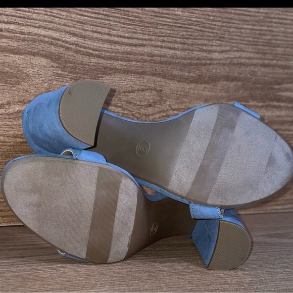 Merona Blue Suede Chunky Heels NWOT - Size 9 - Picture 8 of 8